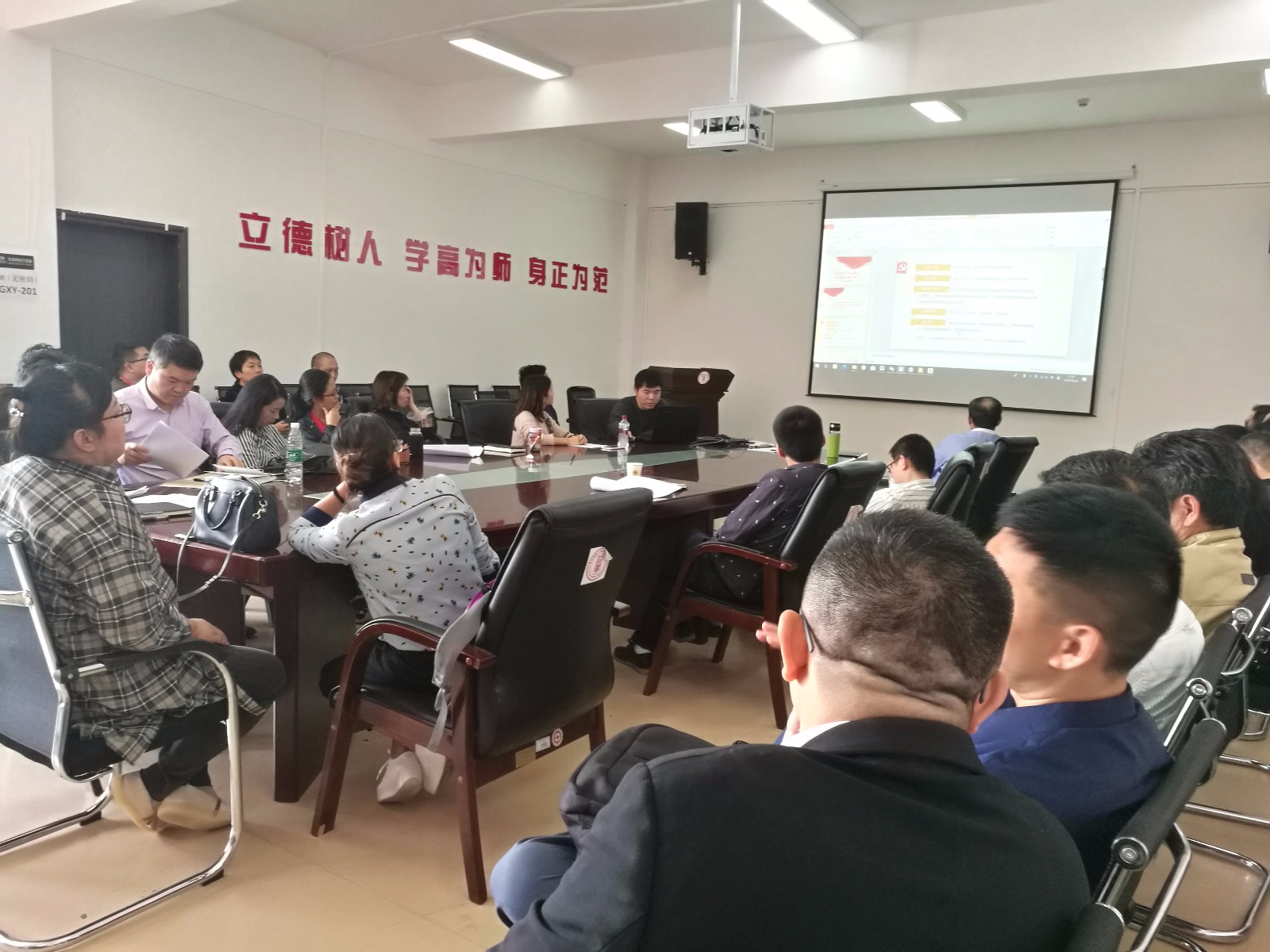 图片2.jpg 图片2.jpg